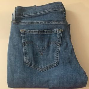 Levi women Jean 28
